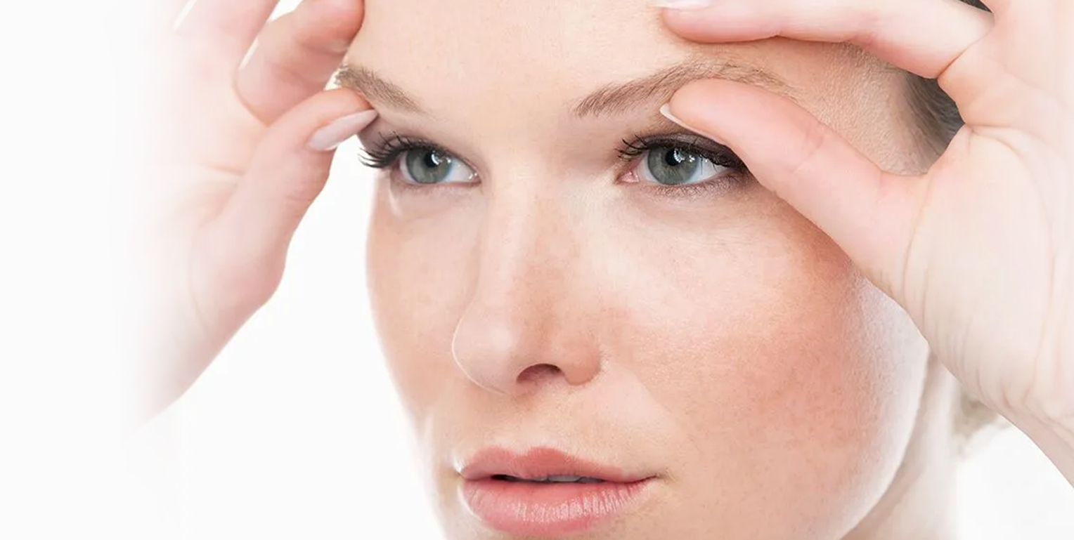 Browlift or Eyelid Surgery: Which One Is Right for You?